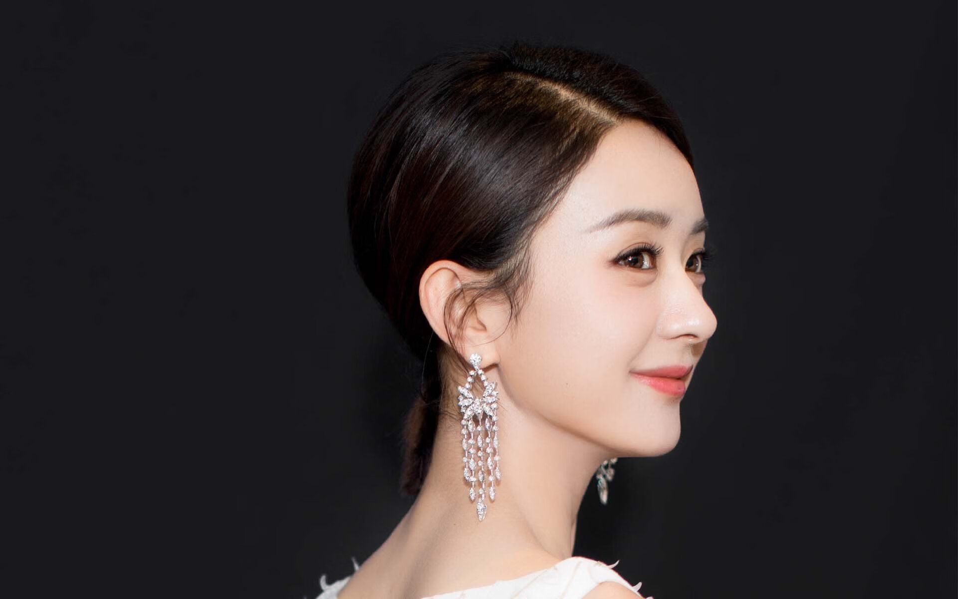 体育品牌发布新一代智能运动手表,运动智能手表品牌排行榜前十名