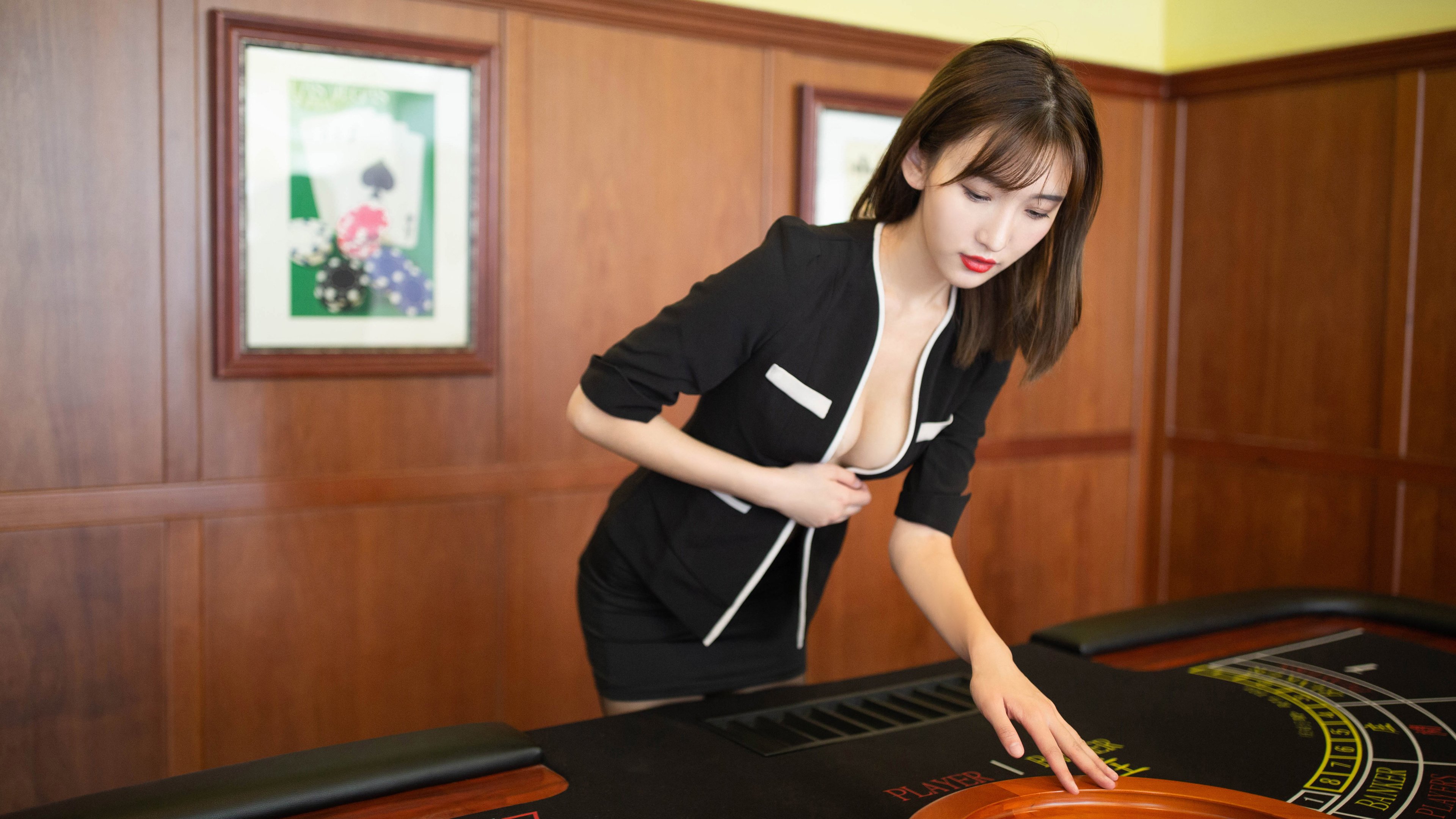 爱游戏app-库策决赛表现获得教练高度评价，库卡 教练