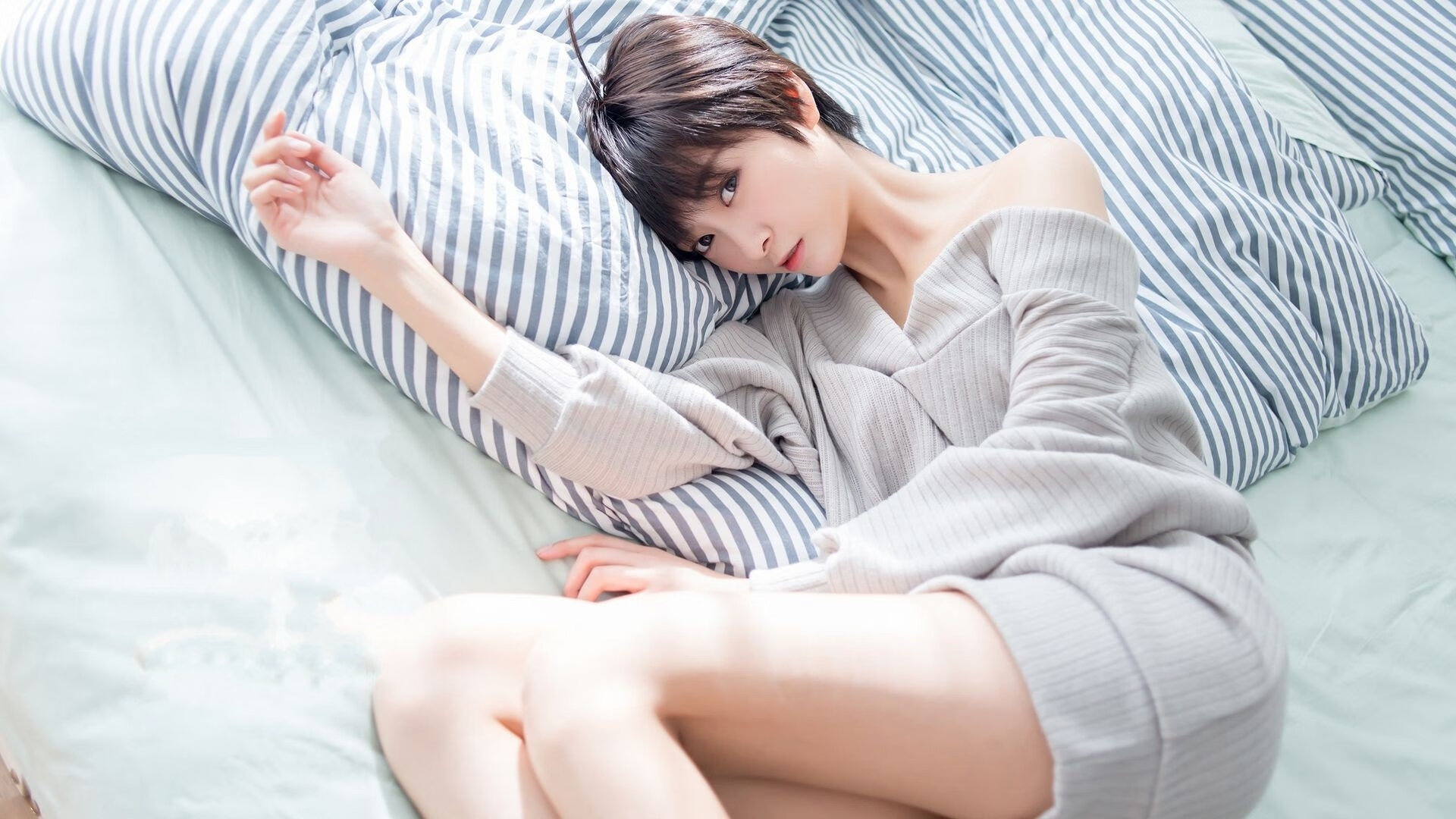 AYX体育官网-西甲闪耀全场：明星绝技让对手汗颜，西甲十大球星